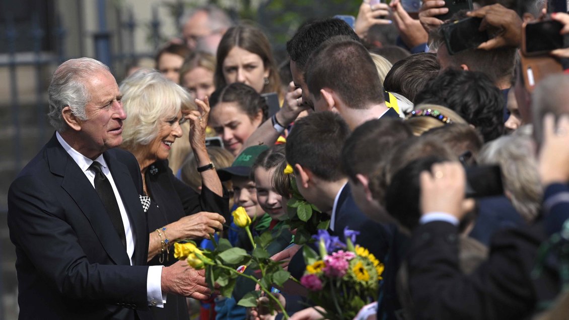 Rey Carlos III llegó a Irlanda en visita marcada por el difícil escenario político post Brexit