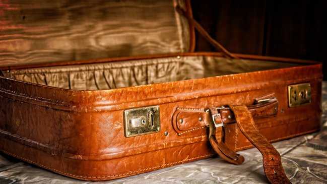 Autoridades detuvieron a mujer por crimen de niños hallados en dos maletas en Nueva Zelanda