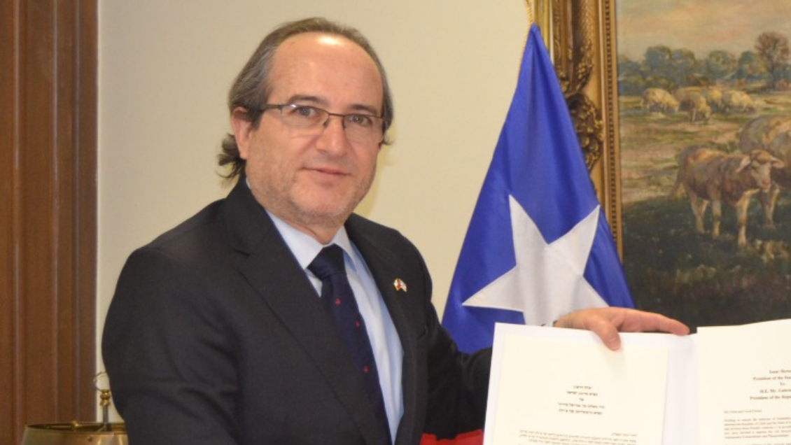 Cancillería anuncia que embajador de Israel en Chile será recibido a fin de mes