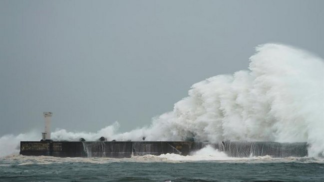  Japón activó máxima alerta ante llegada de un tifón 