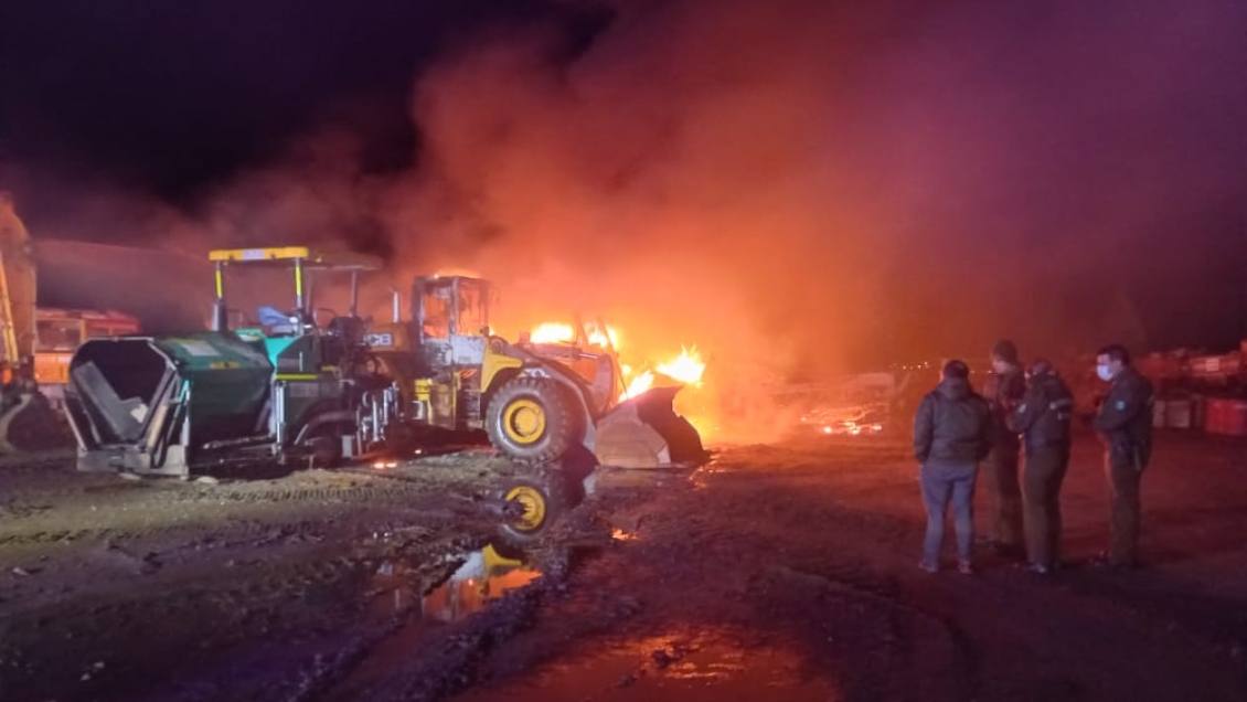Ataque a empresa en Arauco terminó con ocho maquinarias incendiadas