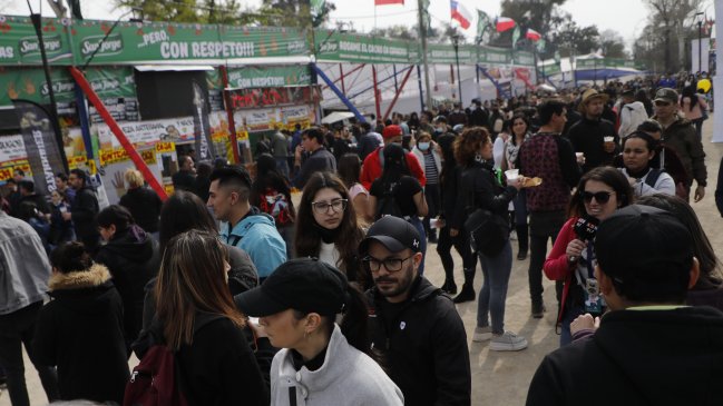 Fonderos celebran la multitudinaria concurrencia a las celebraciones en el Parque O'Higgins