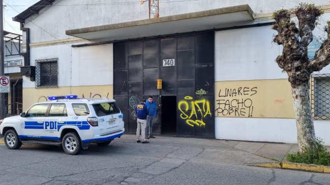 Investigan robos a bodega municipal de Linares y a radioemisora de Talca