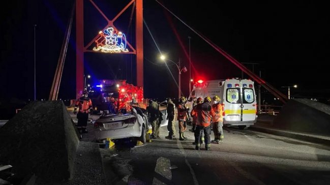   Auto chocó contra pilar de puente colgante en Puerto Aysén: Una persona murió 