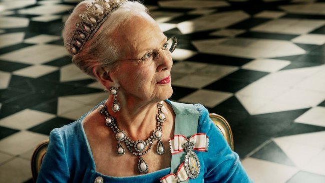   Tras el funeral de Isabel II, reina de Dinamarca dio positivo a Covid-19 