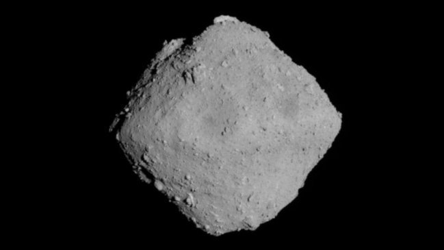 Agua carbonatada y materia orgánica en remoto asteroide refuerzan hipótesis sobre el origen de la vida en la Tierra