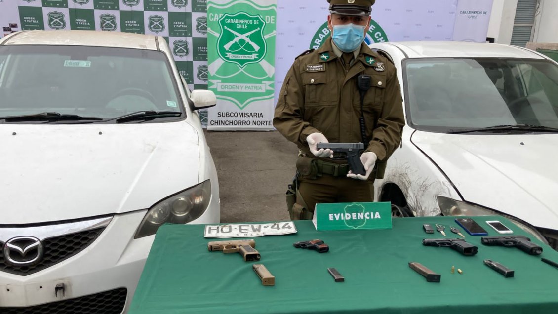 Carabineros detuvo a siete personas por robo de vehículos y tenencia de armas en Arica