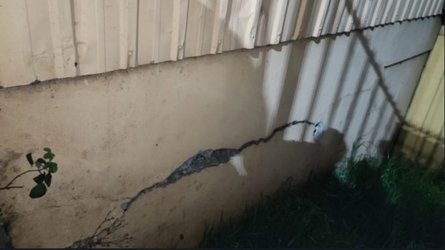 Sismo en Los Lagos provocó graves daños en cuartel de Bomberos de Castro