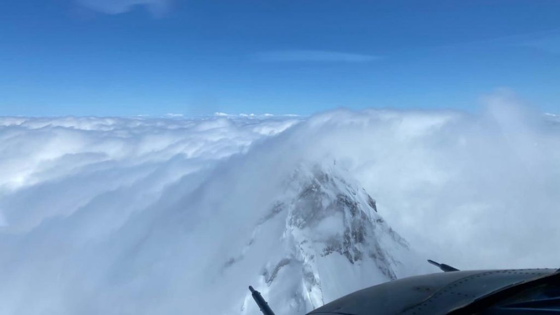 Rescatan a uno de los tres militares extraviados en el Volcán Puntiagudo