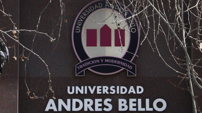   UNAB Concepción se querelló y expulsó a estudiantes que contrataron a tercero para responder certámenes 