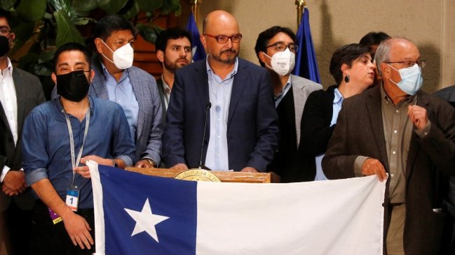 Oficialismo presentó su propuesta de 