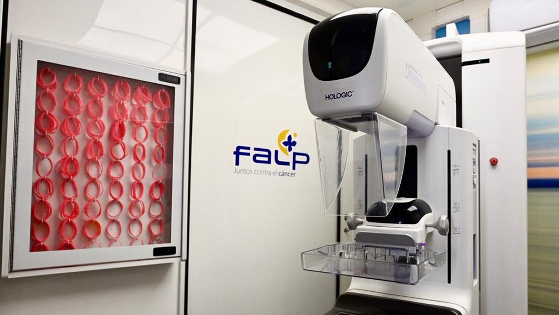 Realizarán 12 mil mamografías gratuitas en la Región Metropolitana durante un año