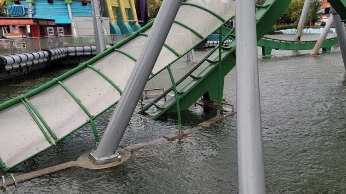 Captan atracción del parque temático Universal Orlando bajo el agua tras Huracán Ian