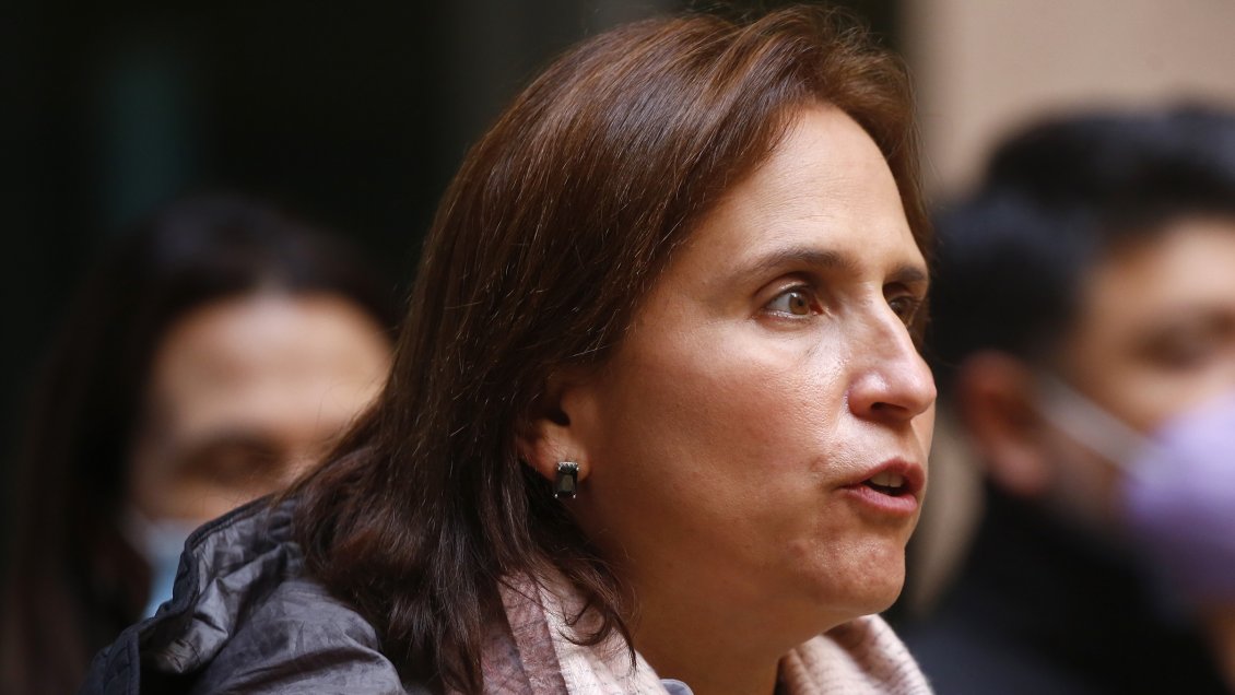 Alcaldesa Leitao: La ciudadanía tiene que poner los bordes del proceso constitucional, no el Parlamento