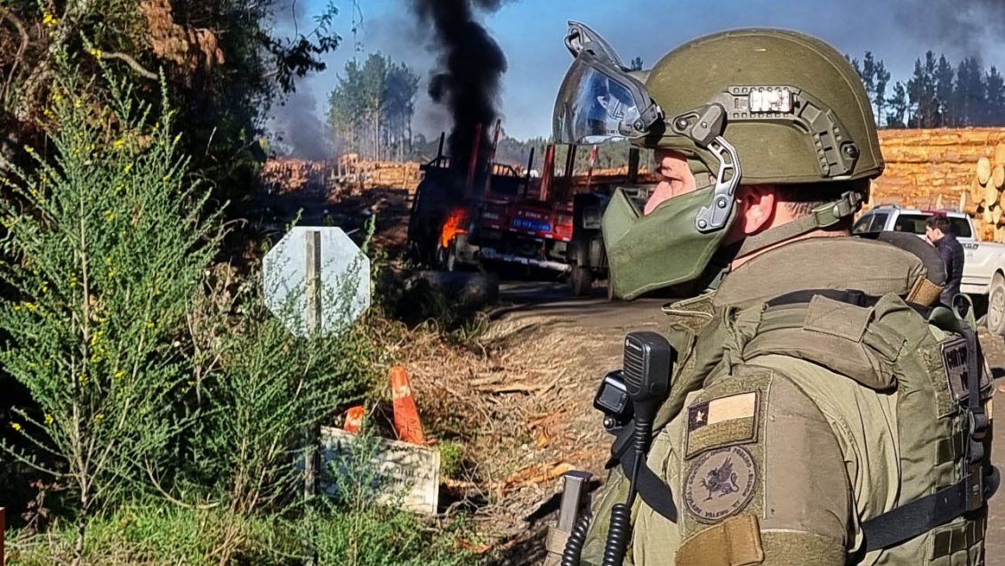 Tres máquinas quemadas y dos camionetas robadas en fundo de La Araucanía