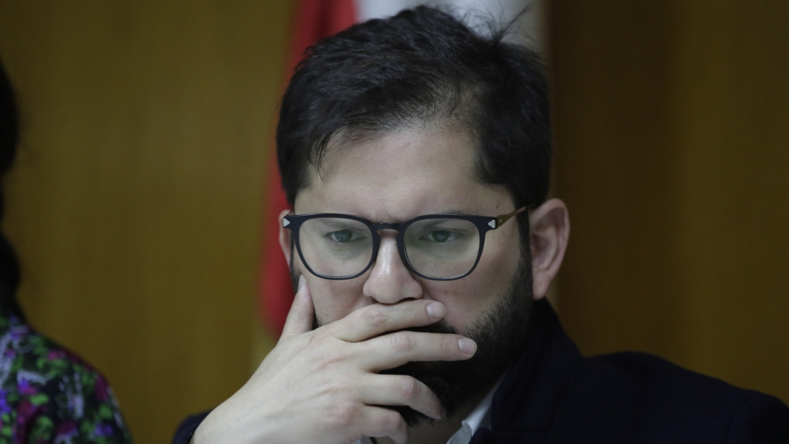 Aprobación del Presidente Boric cayó hasta un 35%, según Cadem