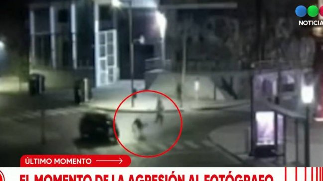 Revelan video de agresión a paparazzi por fotografiar a Margot Robbie y Cara Delevingne