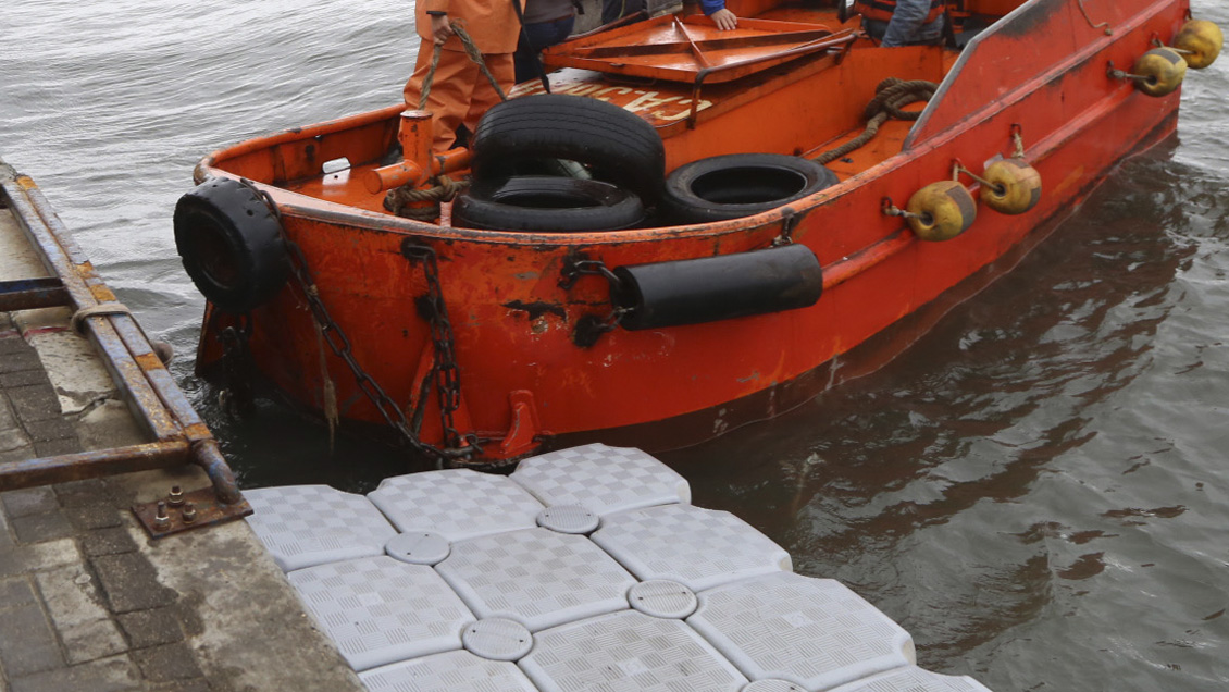Isla Santa María: Niña que sufrió accidente debió ser trasladada en bote de pescadores para recibir atención médica