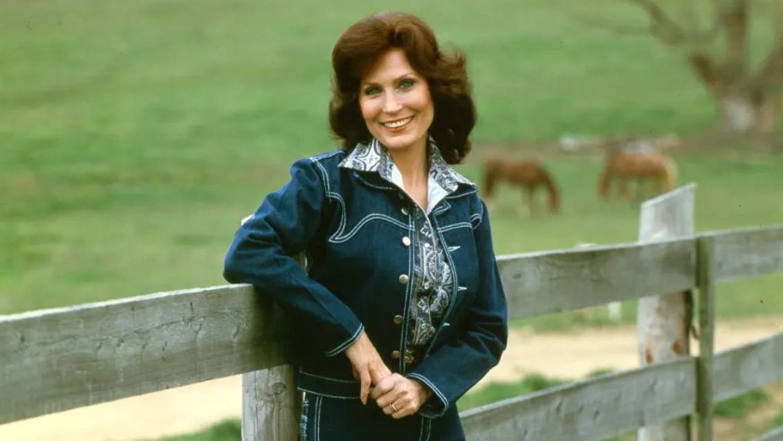 A los 90 años murió Loretta Lynn, icono del country