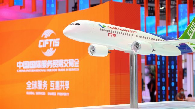   China certificó su avión de pasajeros que busca competir con el Boeing 737 y el Airbus A320 