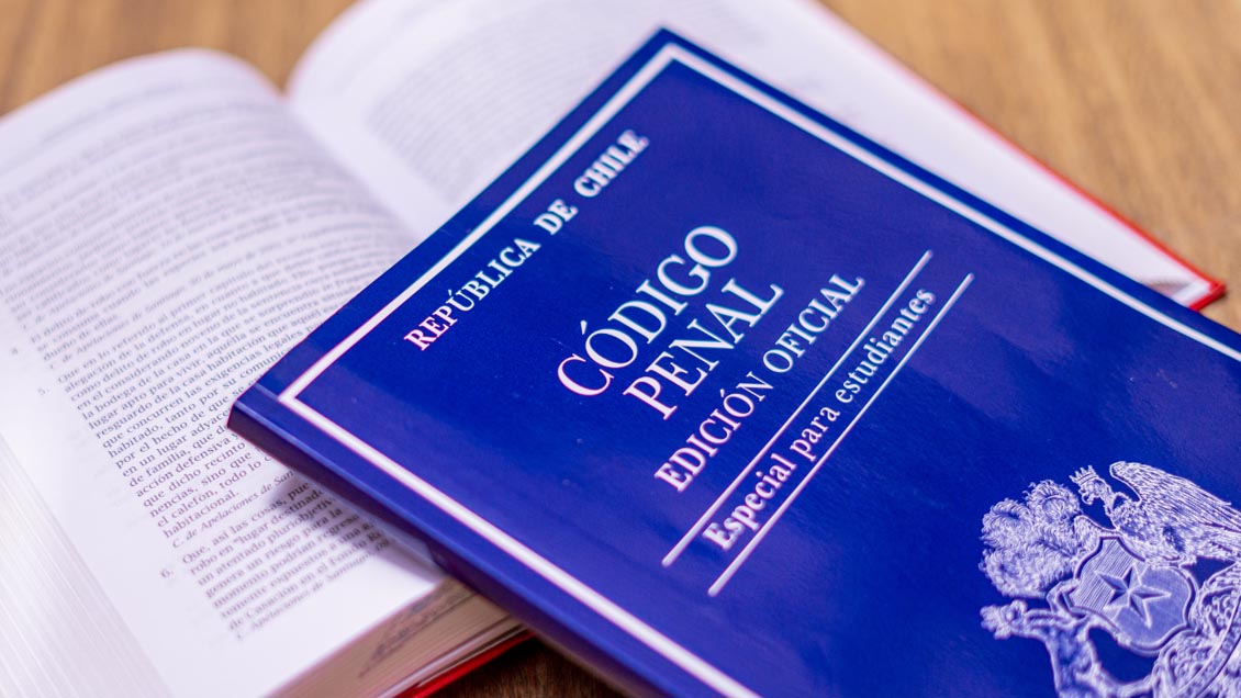 Gobierno revisará intentos anteriores para elaborar un nuevo Código Penal pero con perspectiva de género