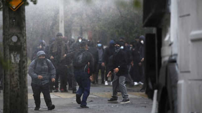 Grupo de estudiantes nuevamente protestó fuera del INBA