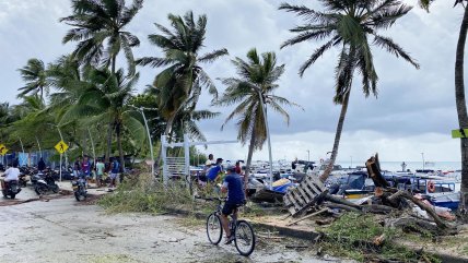   El huracán Julia deja dos heridos y daños menores a su paso por San Andrés 