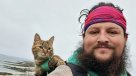 Hombre ha recorrido 29 países con su gata  
