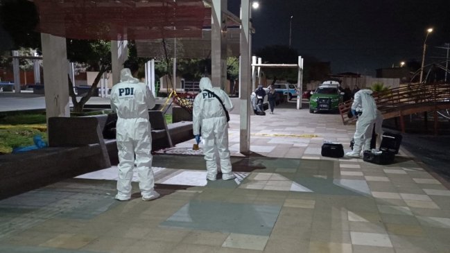 PDI investiga robo con homicidio en plaza de Alto Hospicio