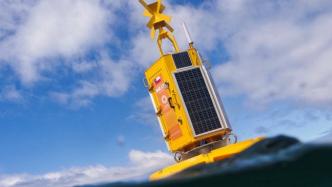  Instalaron primera boya inteligente para monitoreo de los océanos  