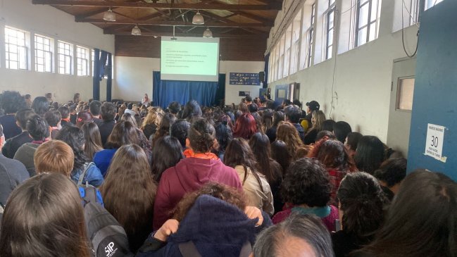   Colegios de la familia Matte: profesores votaron huelga por amplia mayoría 
