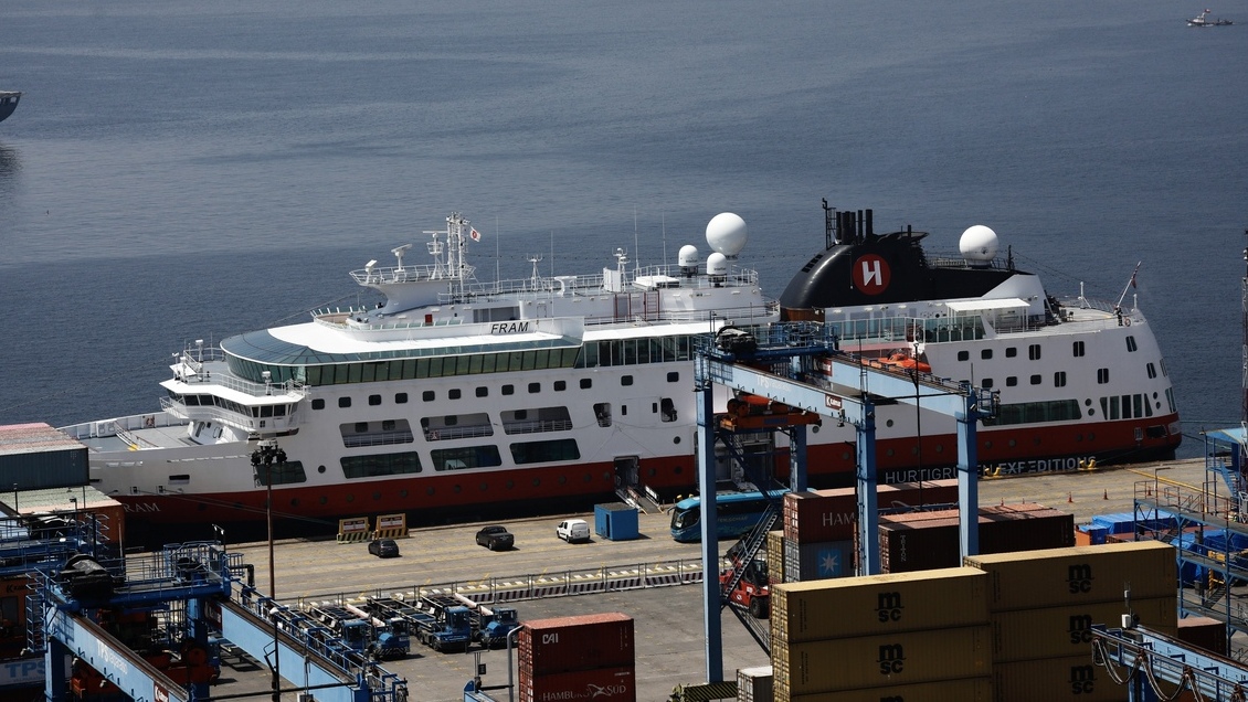 Muelle de Valparaíso recibió al primer crucero de la temporada