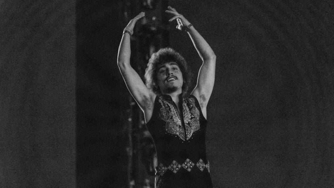 Vocalista de Greta Van Fleet se rompió el tímpano