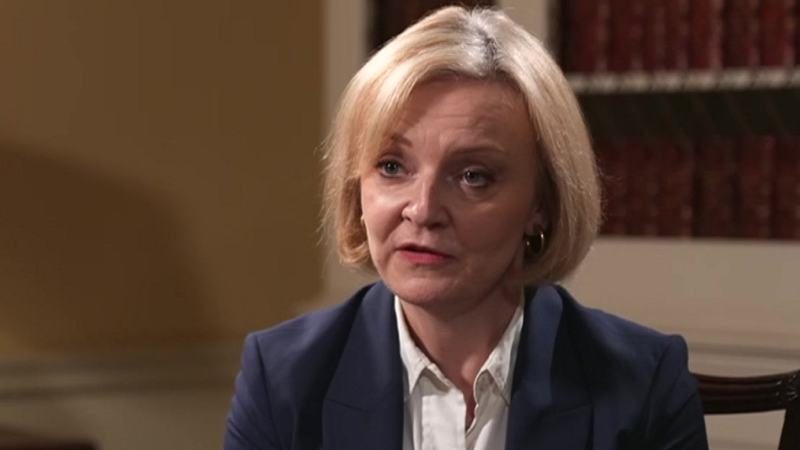 En su hora más oscura, Liz Truss pidió perdón por sus 