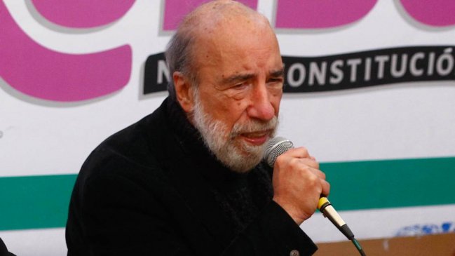   El poeta Raúl Zurita recibe Premio de Poesía Federico García Lorca 