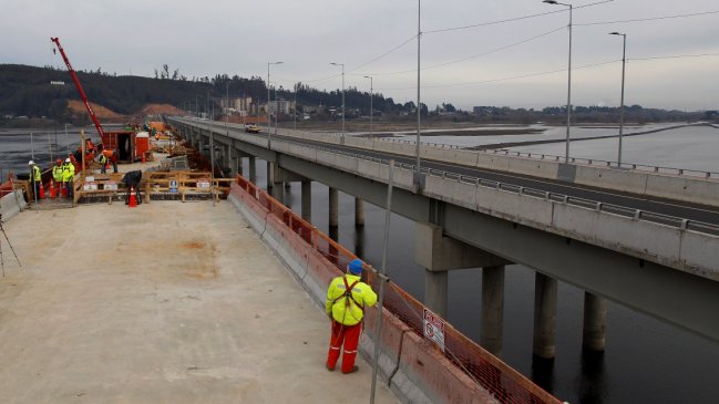 Incertidumbre en regiones por obras públicas suspendidas tras quiebra de constructora Claro Vicuña Valenzuela