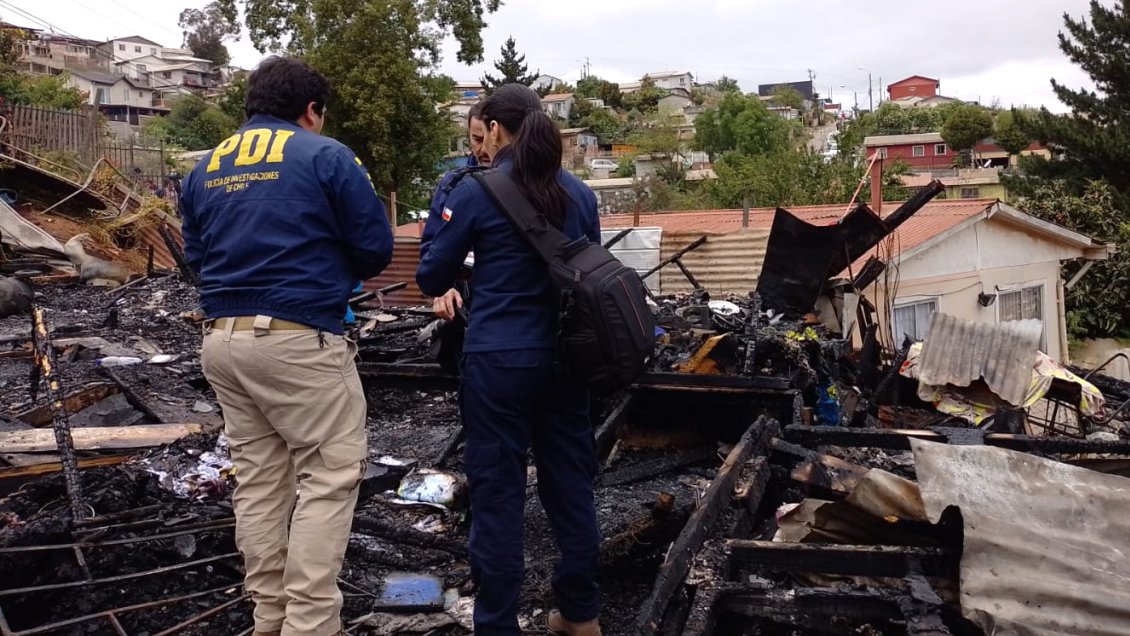 Viña del Mar: Hermanos de 4 y 16 años murieron por explosión e incendio