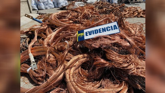 Incautan en Puerto de Arica 20 toneladas de cobre robado que iban a Surcorea