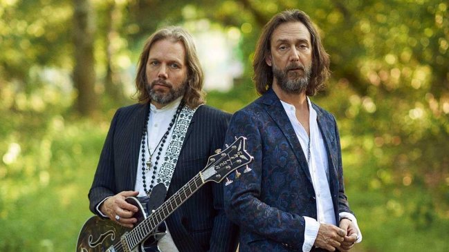 The Black Crowes vuelve a Chile con show enfocado en su primer disco