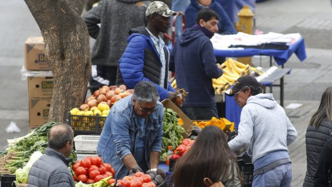 Economía chilena se contrae: Imacec de septiembre llegó al -0,4%
