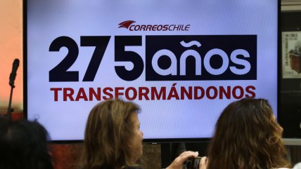  Ministra Vallejo e Irina Karamanos encabezaron el aniversario 275 de Correos Chile  