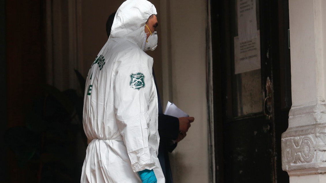 Denuncian a hombre por golpear a su pareja en un hotel: Huyó mientras atendían a la víctima