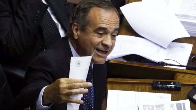 Extimonel Ignacio Walker también renunció a la DC