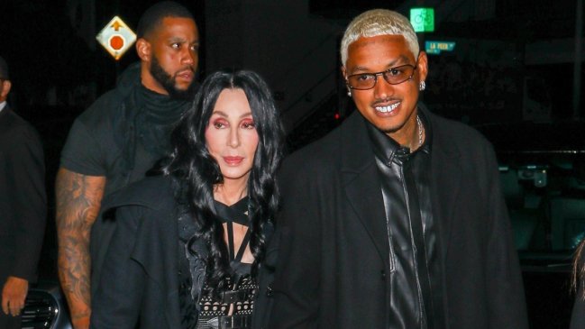 Cher defiende su relación con hombre 40 años menor que ella: 