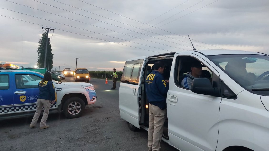 PDI denunció a 67 personas por infracción a la ley de migraciones en Sagrada Familia