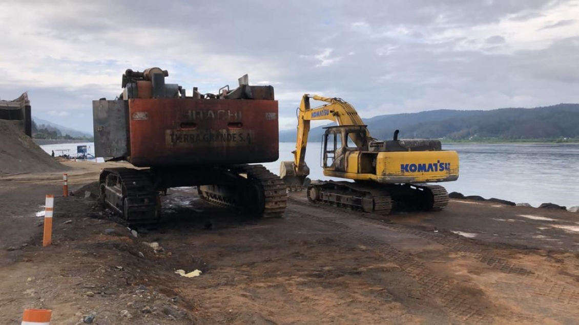 Dos máquinas fueron quemadas en trabajos de ampliación de Costanera entre Concepción y Chiguayante