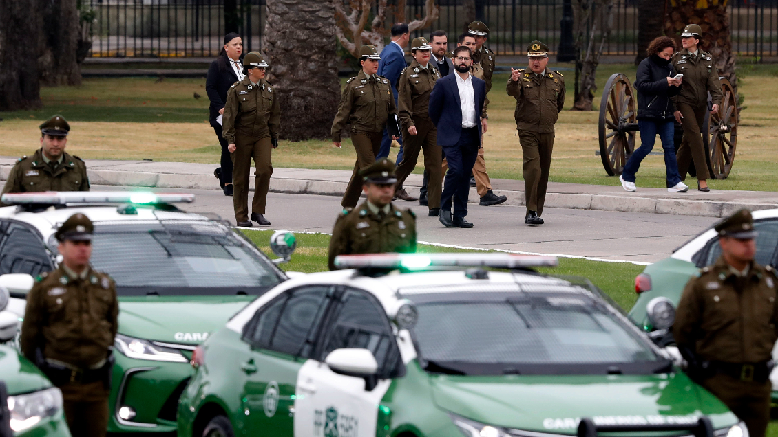 Gobierno entregó 200 vehículos nuevos a Carabineros y espera solucionar déficit en los próximos meses