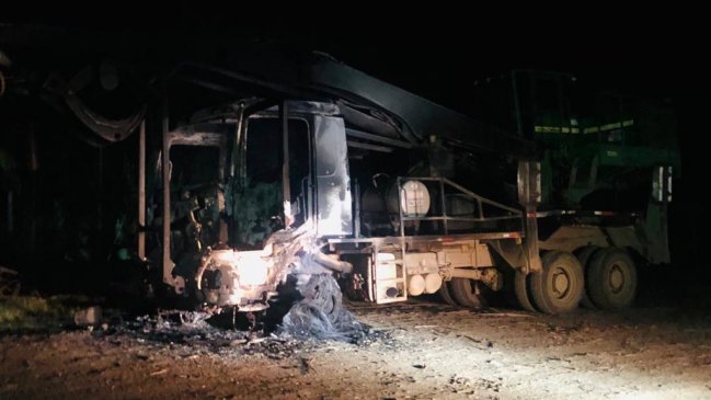  Primer ataque en Ñuble: Desconocidos quemaron máquina forestal en Cobquecura  