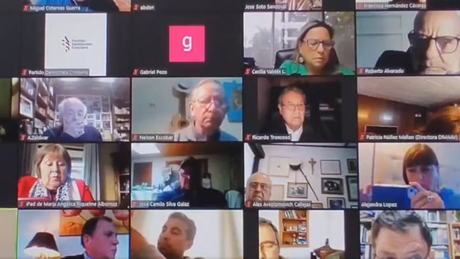 La DC ratificó a Undurraga como su presidente en cierre de tensa Junta Nacional