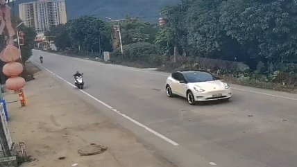   Tesla fuera de control provoca la muerte de dos personas 